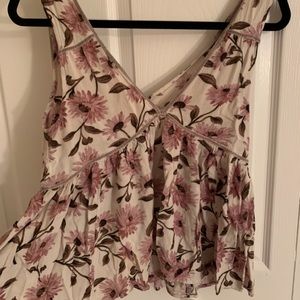 Floral flowy top